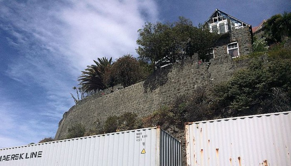 Sumner Earthquake House